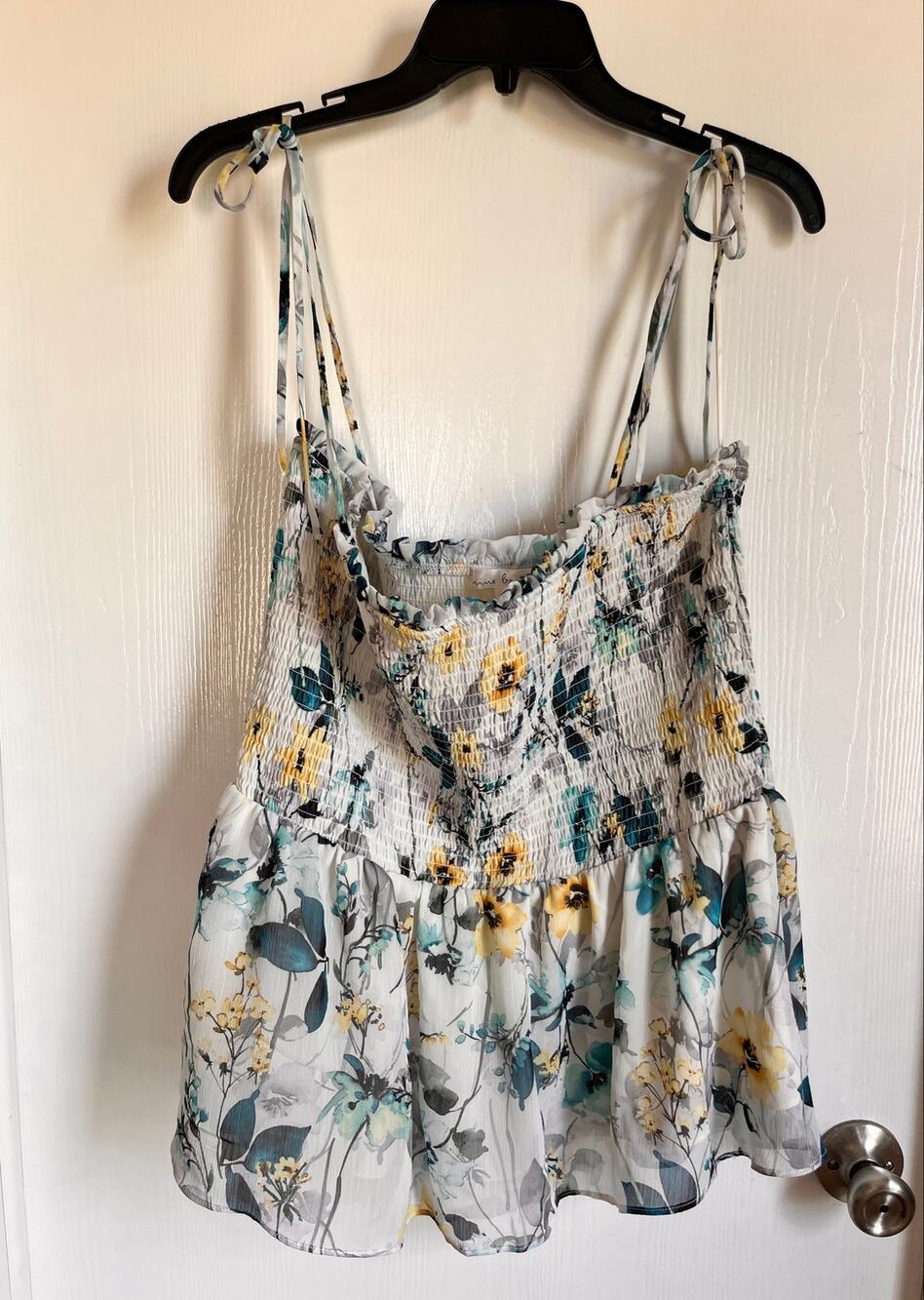 Nine Britton Floral Smocked Cami Top Size XL Tie Strap Peplum Tank